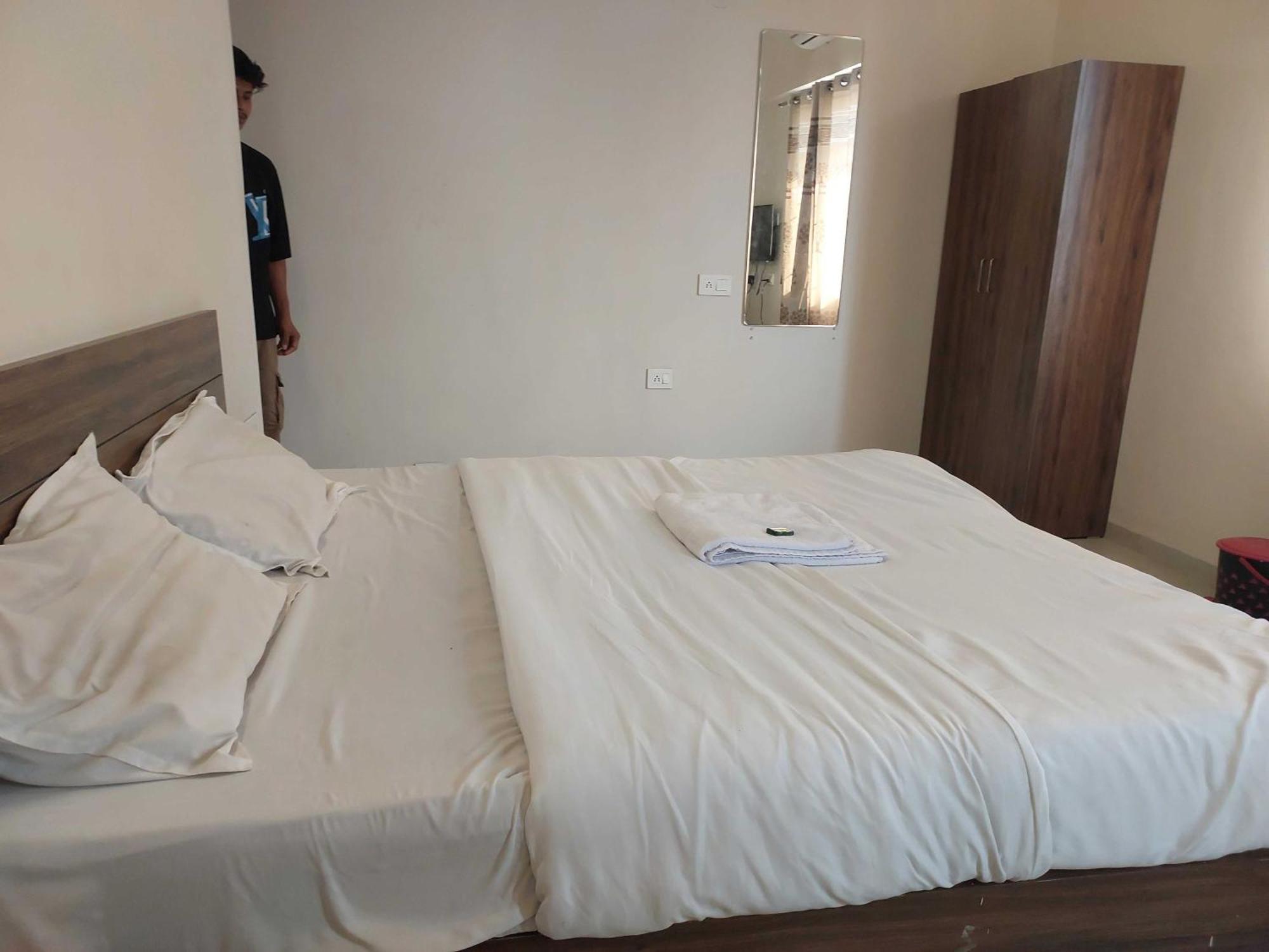 Hotel O Prarambh 3*